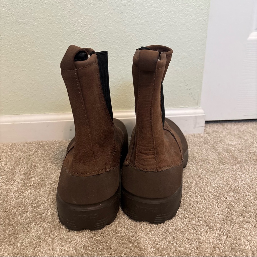 Crocs Greeley Slip On Sherpa Lined Leather Boots In Brown Men’s Size 8 - Picture 4 of 7
